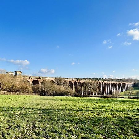 Quirky Vintage Horsebox Conversion With Stunning Views Of Ardingly Reservoir Balcombe Dış mekan fotoğraf